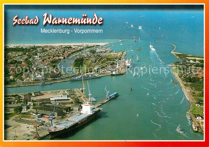 Warnemuende Ostseebad Fliegeraufnahme Hafeneinfahrt