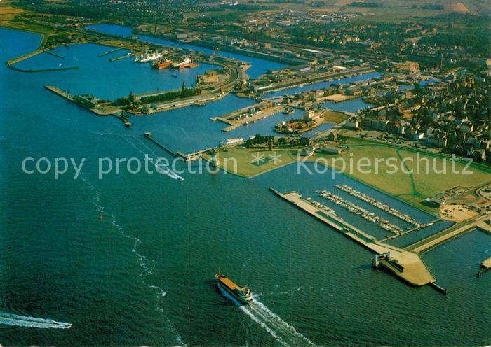 Cuxhaven Nordseebad Fliegeraufnahme Hafen