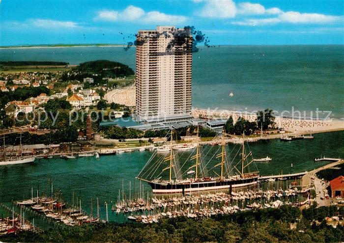 Travemuende Ostseebad Fliegeraufnahme Hafen Strand