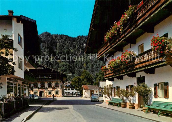 Walchsee Tirol Dorfstrasse Blumenschmuck