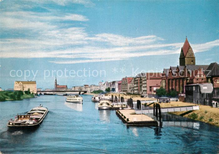 BREMEN  CITY Blick von der grossen Weserbruecke auf Martini Kirche und Schlachte
