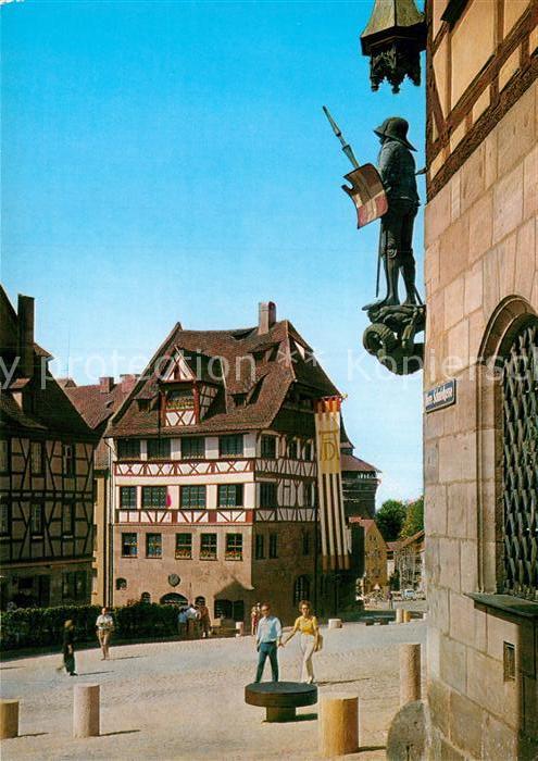 Nuernberg Albrecht Duerer Haus Statue Altstadt Fachwerkhaeuser