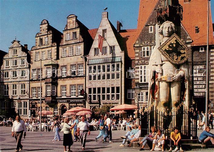 BREMEN  CITY Marktplatz mit Roland Statue Giebelhaeuser Altstadt