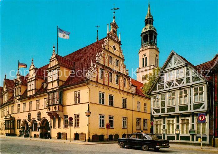 Celle Niedersachsen Rathaus und Stadtkirche