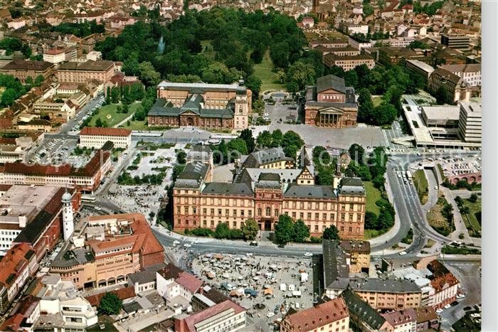 Darmstadt Marktplatz und Schloss Fliegeraufnahme