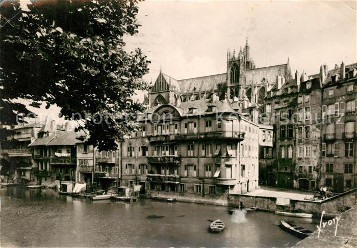 Metz  57 Moselle Les bords de la Mosele Les roches