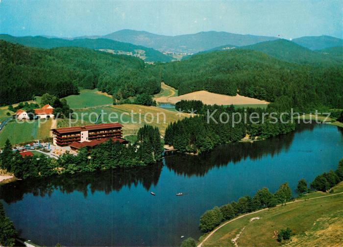 Tittling Dreiburgensee mit Ferienhotel Fliegeraufnahme