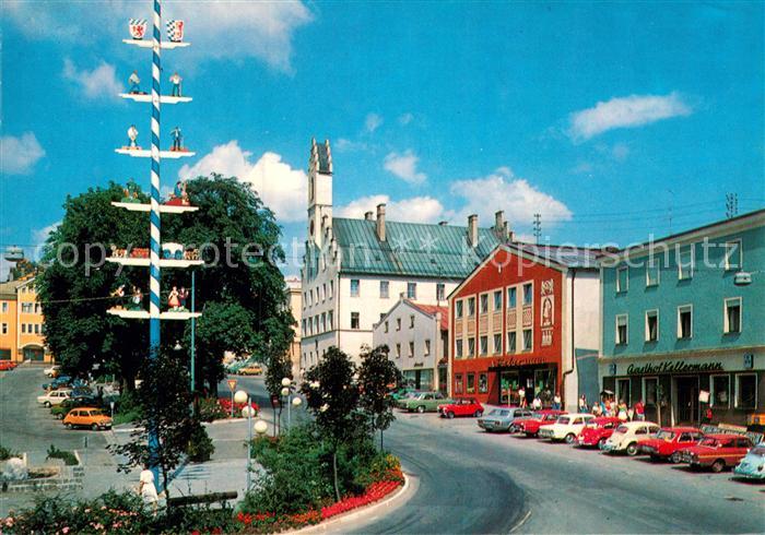 Grafenau Niederbayern Stadtplatz mit altem Rathaus jetzt Nationalparkamt