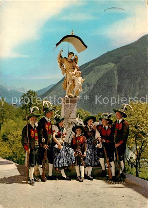 Imst Tirol Schuetzengruppe Schuetzengelbrunnen