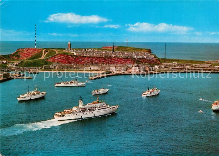 Helgoland Fliegeraufnahme mit Baederschiffen auf Reede