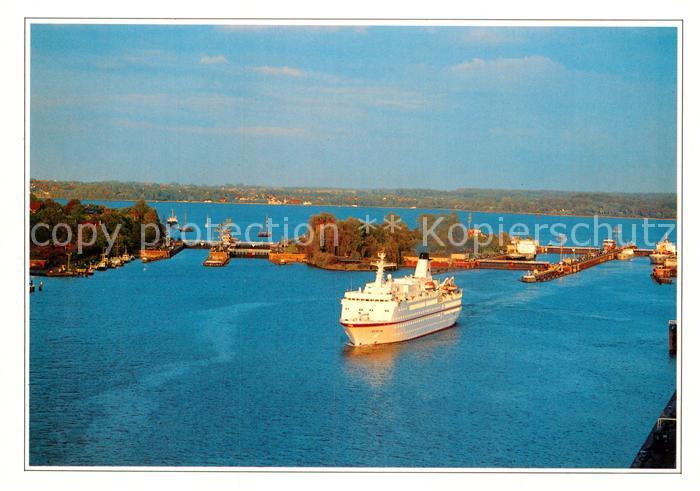 KIEL  CITY Holtenauer Schleusen Schiff