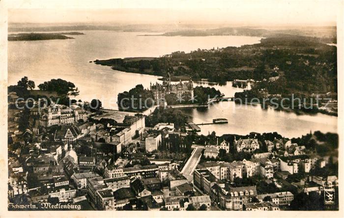 Schwerin Mecklenburg Fliegeraufnahme mit Schloss
