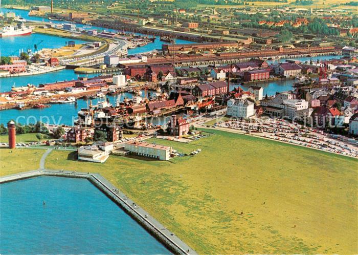 Cuxhaven Nordseebad Fliegeraufnahme Hafenanlage Hotel Seepavilon und Donners Hot