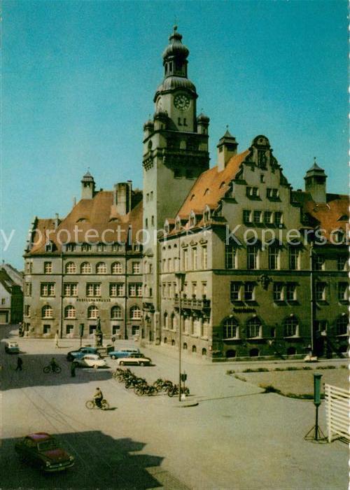 Doebeln Roter Platz mit Rathaus