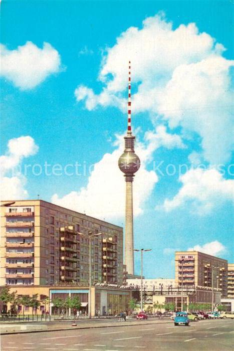 BERLIN  CITY Karl Marx Allee mit Fernsehturm