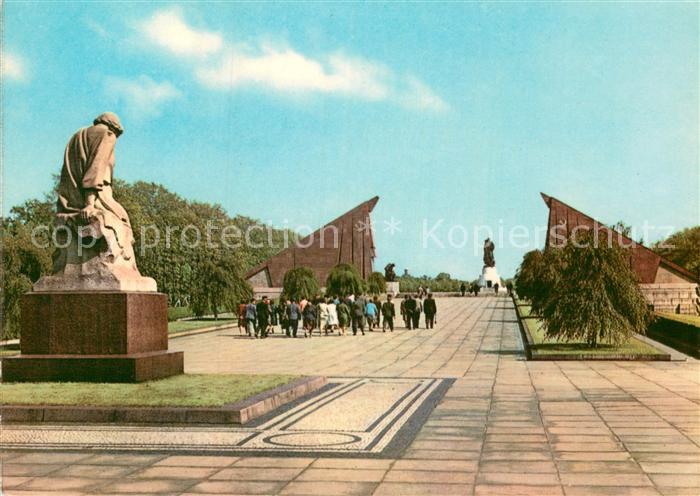 BERLIN  CITY Sowjet Ehrenmal Treptow