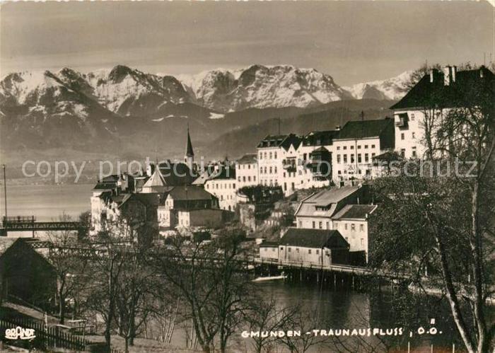 Gmunden Salzkammergut Traunausfluss
