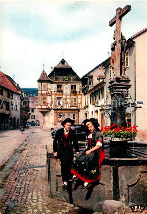Kaysersberg Haut Rhin Brunnen Kreuz Trachtenpaar