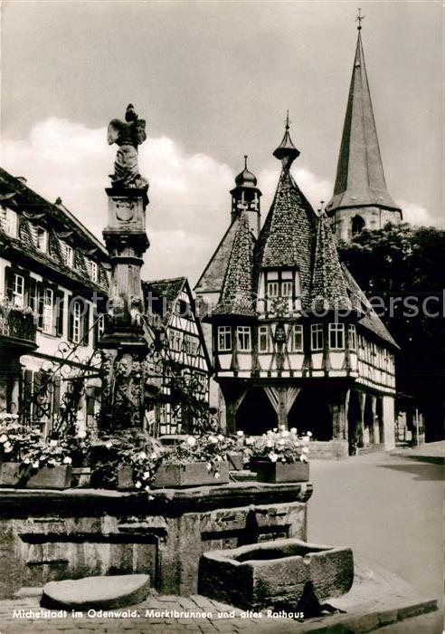 Michelstadt Marktbrunnen und altes Rathaus