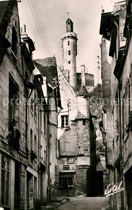 Chinon Indre et Loire Chateau Tour Horloge Rue du Grand Carroi
