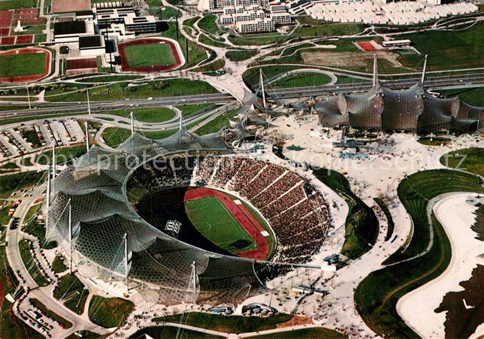 Stadion Stadium Estadio-- Fliegeraufnahme Olympiastadion Muenchen