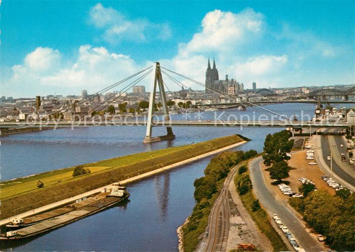 Koeln Rhein Severinsbruecke mit Dom