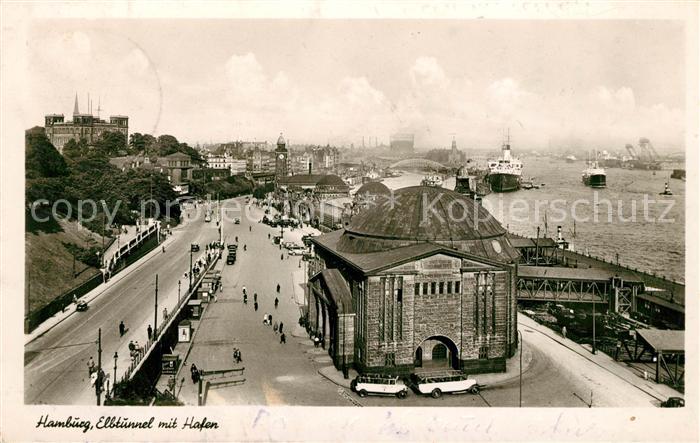 Hamburg Elbtunnel mit Hafen
