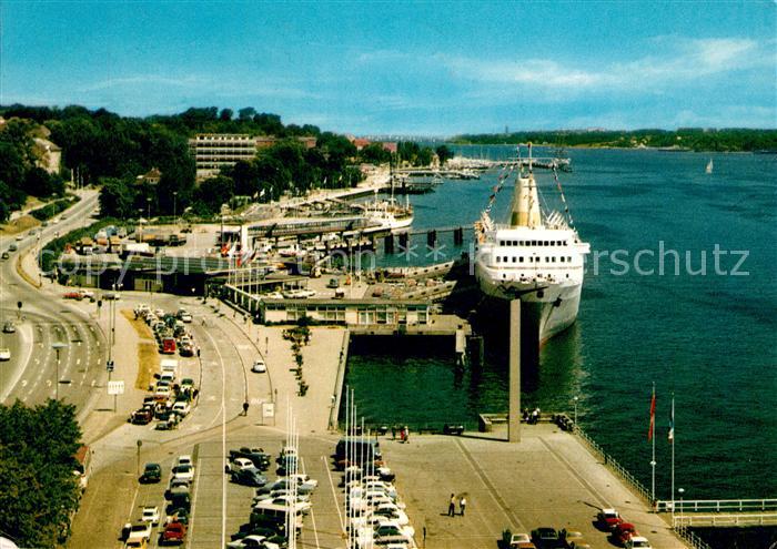 KIEL  CITY Oslokai mit Faehrschiff Prinsesse Ragnhild