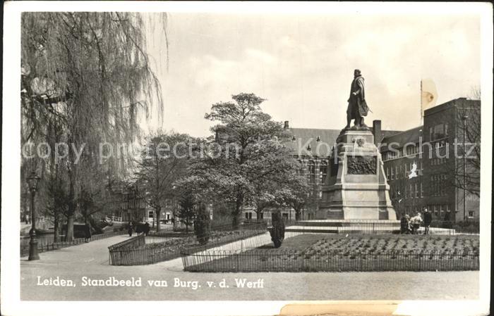 Leiden Standbeeld Burg Werff