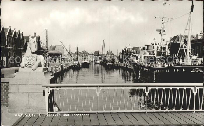 Maasluis Binnenhaven met Loodsboot