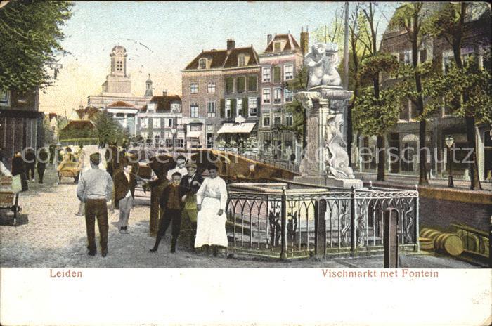 Leiden Vischmarkt met Fontein
