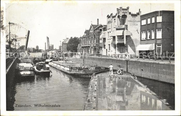 Zaandam Wilhelminasluis Schleuse Frachtkahn