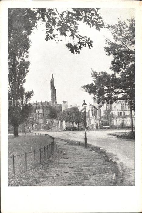 Arnhem Doorkijk van de Dam naar Groote Kerk Ru
