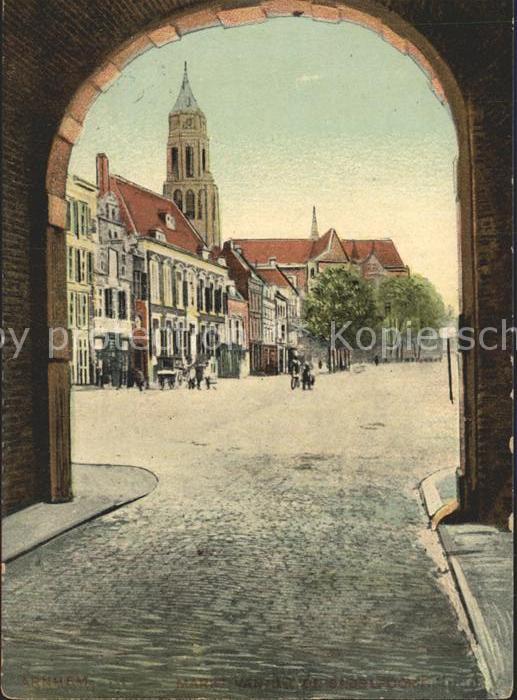 Arnhem Markt van uit de Sabelpoort