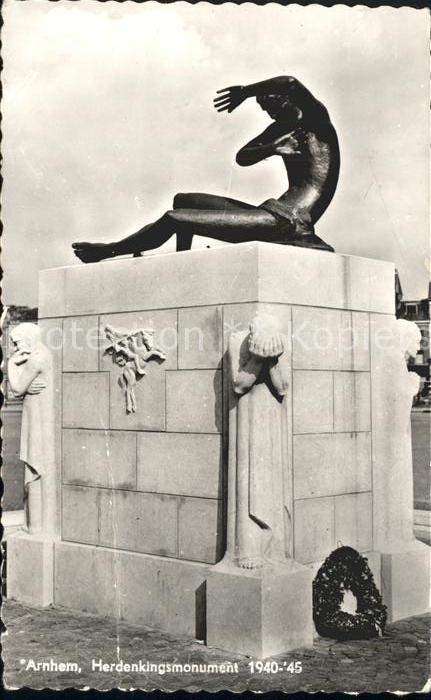 Arnhem Herdenkingsmonument Denkmal