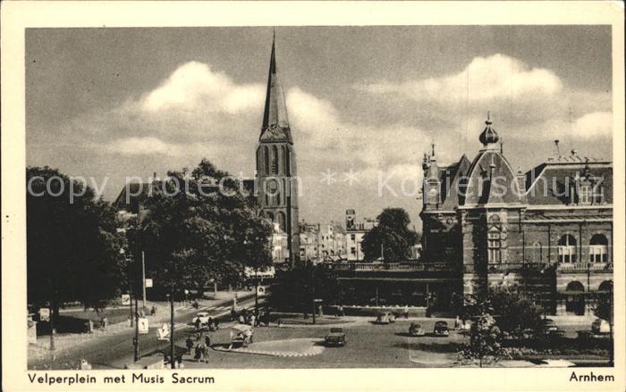 Arnhem Velperplein met Musis Sacrum