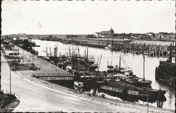 Ijmuiden Trawlerkade Schiffe