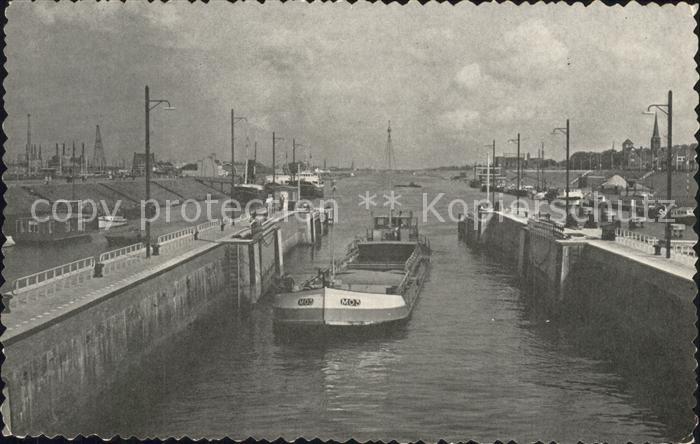 Ijmuiden Zuidersluis Schleuse Frachtkahn