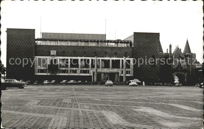 Arnhem Huis der Provincie Gelderland met Sabelspoort