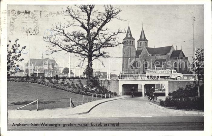 Arnhem Sint Walburgis Kerk gezien vanaf Eusebiussingel