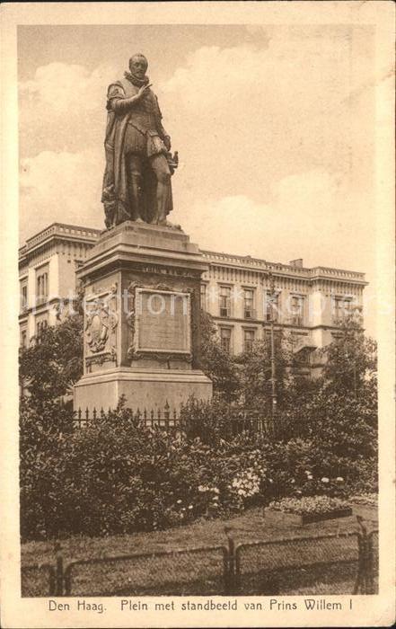 Den Haag Plein met Standbeeld van Prins Willem I Statue
