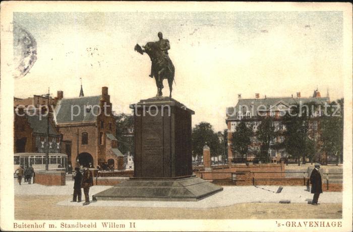 s-Gravenhage Buitenhof met Standbeeld Willem II Denkmal