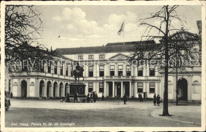 Den Haag Paleis de Koningin Reiterstandbild