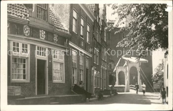 s-Gravenhage Strassenpartie Bruecke