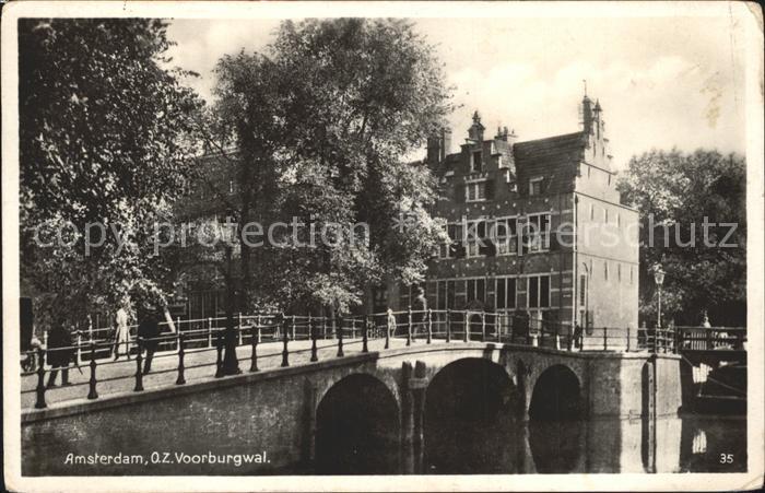 Amsterdam Niederlande O.Z. Voorburgwal Bruecke
