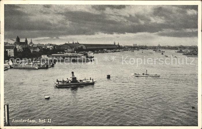 Amsterdam Niederlande het IJ Schiff