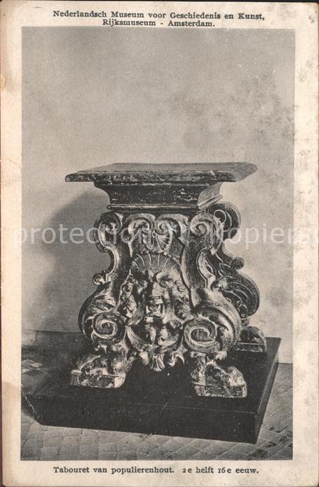 Amsterdam Niederlande Rijksmuseum Tabouret van populierenhout 16e eeuw Moebel