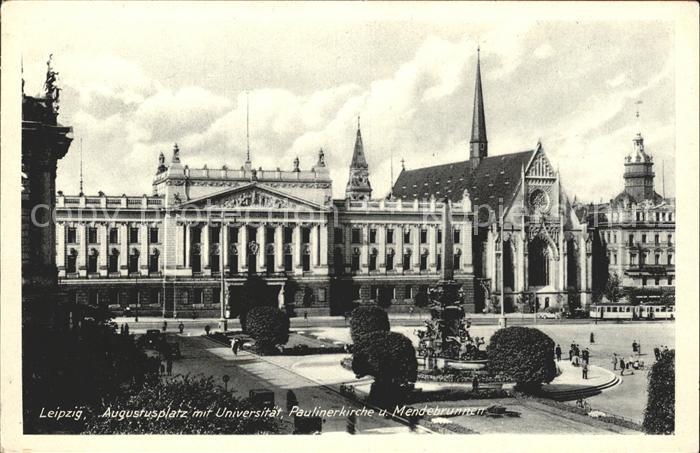 LEIPZIG Sachsen Augustusplatz mit Universitaet