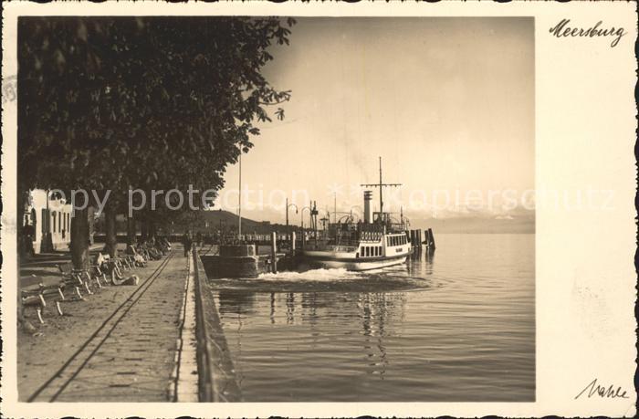 Meersburg Bodensee Schiff am Steg