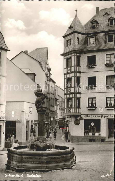 Cochem Mosel Marktplatz Brunnen